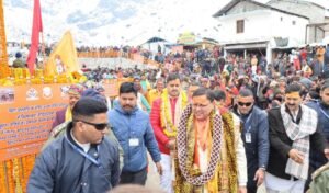 PUSHKAR SINGH DHAMI AND HIS WIFE AT KEDARNATH 