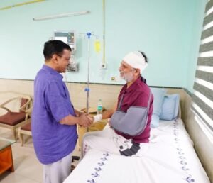 KEJRIWAL MEET SATENDR JAIN